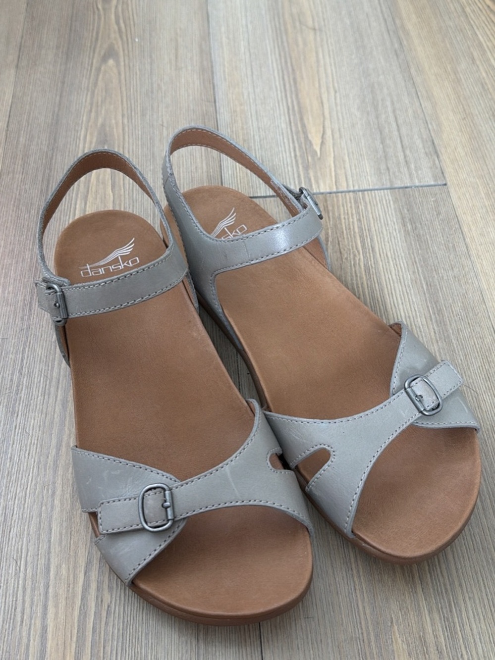 Dansko Light Gray Women’s Slingback Buckle Sandals